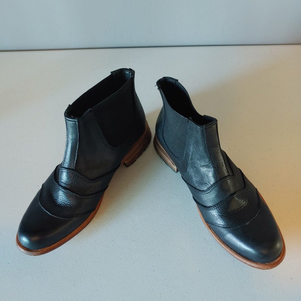Chelsea Bootie "NEW" - Picture 6 of 13